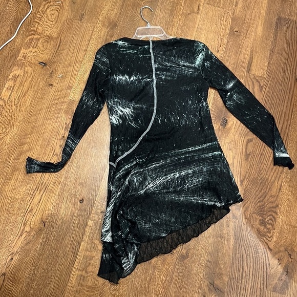 NWT Kay Celine Women’s Black Blouse Size Small - Picture 2 of 4